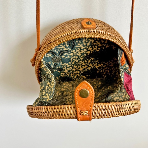Round Rattan Crossbody Bag, woven shoulder bag Boho style - Picture 3 of 8